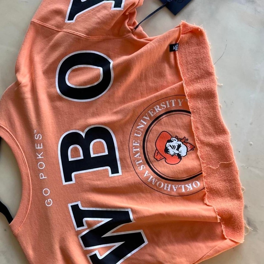 Gameday Social OSU Cowboys Cropped Crewneck GO POKES WBO Sz L NWT - Picture 5 of 8